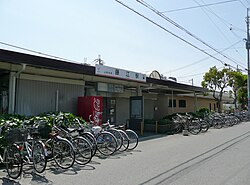 駅入口