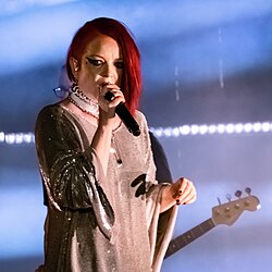 Мэнсон выступает с Garbage в мае 2019 года