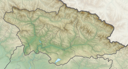Гора Халаца находится в Рача-Лечхуми и Квемо Сванети.