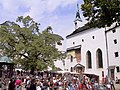 Großer Burghof mit Georgskirche