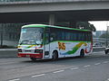 配中港CK1998車身的五十鈴LT132P型旅遊巴