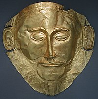 "Grave Circle A, Mycenae", pekuburan raja-raja di Mycenae, Yunani (kiri) dan "Topeng Agamemnon" (Mask of Agamemnon) (kanan) yang diketemukan di salah satu makam di sana.