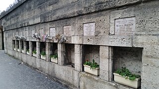 Mémorial rue de Rivoli, en hommage à des résistants tués pendant la Libération.
