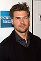 Nick Zano interpreta Johnny