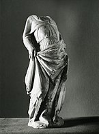 Madona nebo personifikace Ctnosti, Pallazzo Rosso, Janov, 1313