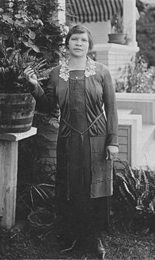 Портрет Шарлотты Басс, Провиденс (), ок. 1901-1910 (scl-mss064-0451 ~ 1) retouched.jpg