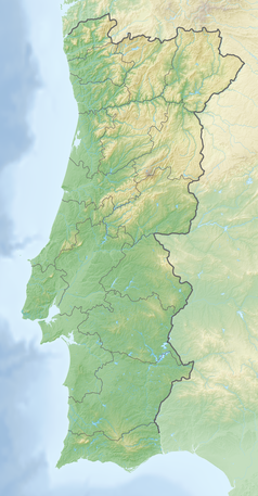 Mapa konturowa Portugalii, po lewej nieco na dole znajduje się czarny trójkącik z opisem „Serra de Sintra”