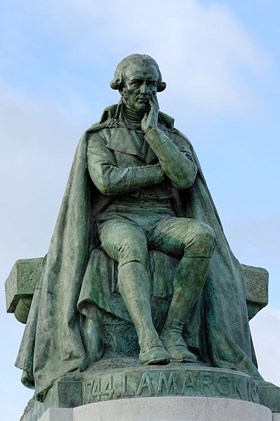 Fichier:Statue Lamarck Leon Fagel.jpg