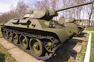 Tank T-34 1941g. (4603761755).jpg