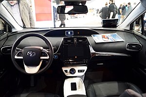 Toyota_Mirai_-_wnętrze_(MSP16)