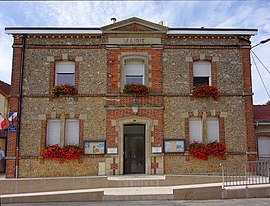 The town hall in Vouzy