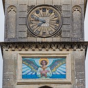 Détail de la face sud-ouest de l'église Saint-Roch d'Aiguèze, France.