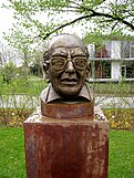 Bust of Hansen at the Sichtungsgarten