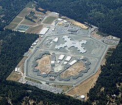 Aerial shot of Pelican Bay State Prison, taken 27-July-2009.jpg
