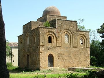 L'esterno della chiesa