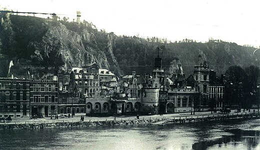 The City Hall and Post Office from the left bank