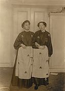 Emmeline e Christabel Pankhurst in prigione nel 1908.