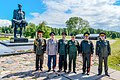 Una delegazione straniera dall'Azerbaigian, dalla Cina, dalla Russia, dal Kazakistan e dall'Uzbekistan al memoriale (in particolare la statua di Yuzif Kaminsky).