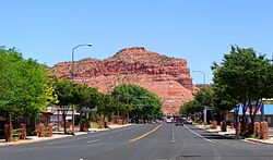 Autopista 89 a través de Kanab, Utah.