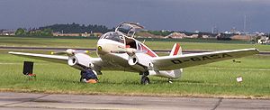 Let Aero Ae-145 Super Aero vl.jpg
