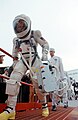 L'equipaggio della Gemini 7 indossa la G5C prima del lancio