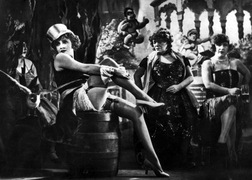 Marlene Dietrich dans le film L'Ange Bleu, sorti en 1930.