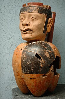 Anthropomorphic receptacle Precolumbian Statue.jpg