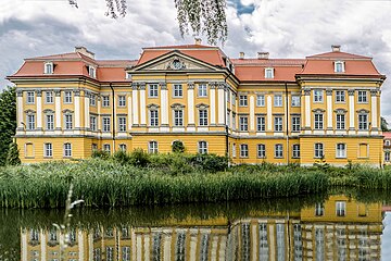 Pałac w Radomierzycach