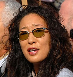 Sandra Oh näyttelee Cristinaa Greyn anatomiassa.