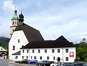 Front- und Längsseite: „Nationalpark-Haus“ (1988–2013) des Nationalparks Berchtesgaden, seit 2015 ein „Haus der Begegnung“ der Caritas