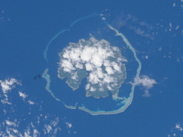 Utopua vanuit de ruimte. Het koraalrif is hierop goed zichtbaar.