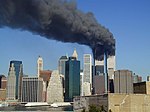 O World Trade Center queimando após o ataque