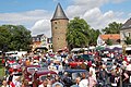 Aufstellung der Oldtimer vor dem Start zur Rallye