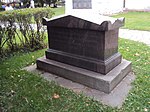 Надгробие на могиле Россинского Матвея Матвеевича (1779-1823)