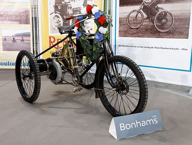 File110 ans de l'automobile au Grand Palais De Dion Bouton tricycle