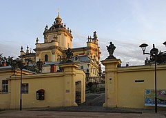 St. George's Cathedral, Lviv 46-101-1989 Lviv SAM 7052.jpg