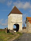 Torturm zu einem verschwundenen Bauernhof im Département Aisne, 17. Jahrhundert