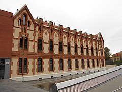 Asilo de Santa Lucía, posterior Museo de la Ciencia (1904-1909), de José Doménech y Estapà.