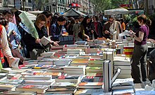 Diada de Sant Jordi de 2007 Rambles Barcelona.jpg