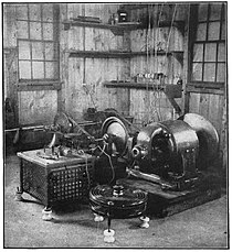 Fessenden alternator transmitter (1906).jpg