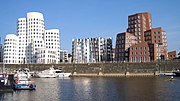 office buildings river bank façade 01 Düsseldorf