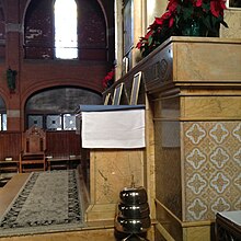 High altar of an Anglo-Catholic church ad orientem style High altar at St. Mary's Episcopal Church..JPG