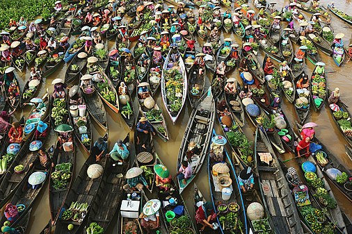 A floating market in Banjarmasin, Indonesia (created by Fgharis; nominated by MER-C)