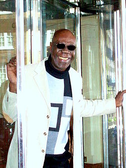 Manu dibango trisku.jpg