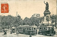 Carte postale ancienne montrant, sur la Place de la République, un tramway de la CGO sur la ligne 24 : République - Charenton-Écoles