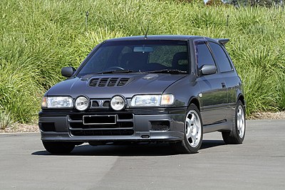400px-Nissan-pulsar-gtir-series1-front.jpg