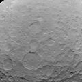 (2015년 5월 22일) 5,100 km (1;2;3;4;5) (Ezinu crater: context;closeup)