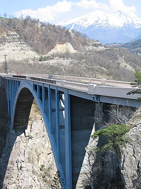 Pont de Ponsonnas et son site de saut