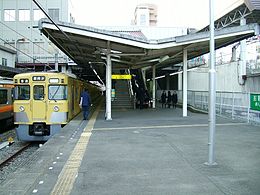 Seibu-railway-Kokubunji-station-platform-5.jpg