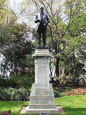 Статуя сэра Уилфрида Лоусона.JPG